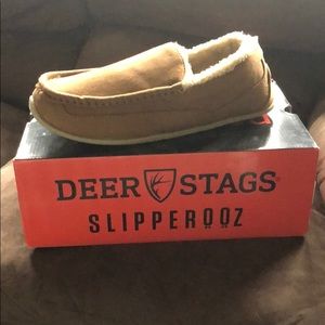 DeerStags men’s slippers 11 wide